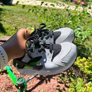 Nike Huarache Run Little Kids' Shoe	
Size 12C